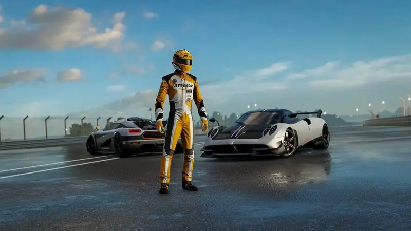 Forza Motorsport 7 - Amazon Fire Suit & Helmet